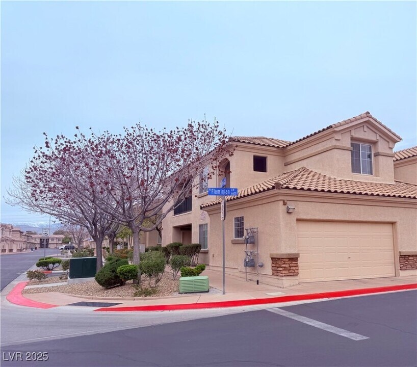 6635 Flaminian Ln in North Las Vegas, NV - Building Photo