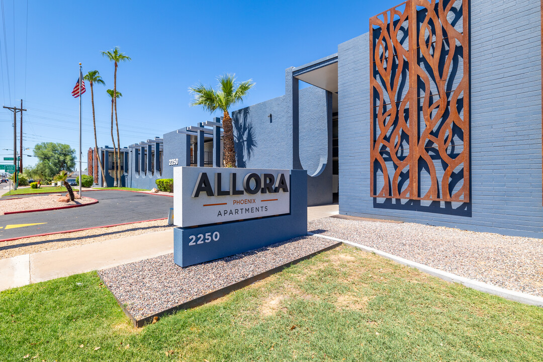 Allora Phoenix Apartments in Phoenix, AZ - Foto de edificio