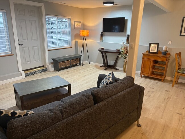 7231 E Chester Heights Cir