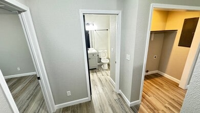 19 Osage Ridge Rd in Lake Ozark, MO - Building Photo - Building Photo