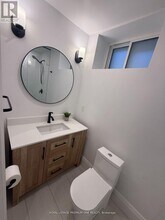 39 Lonborough Ave in Toronto, ON - Building Photo - Building Photo