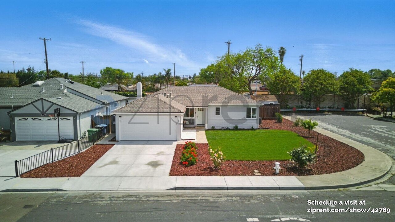 1723 Laine Ave in Santa Clara, CA - Building Photo