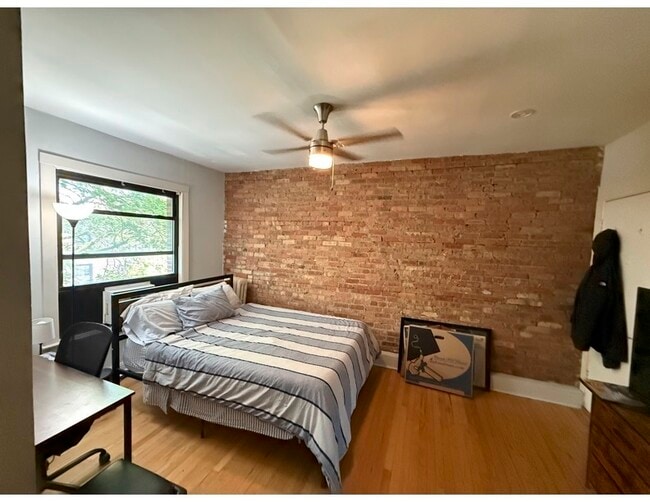 915 W Schubert Ave in Chicago, IL - Building Photo - Building Photo