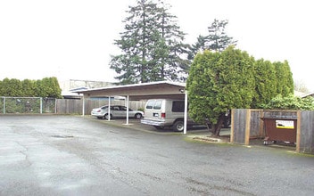 624-640 SE 146th Ave in Portland, OR - Foto de edificio - Building Photo