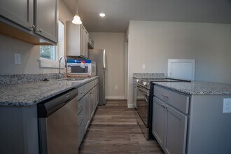 1358 N Porter Rd in Fayetteville, AR - Building Photo - Building Photo