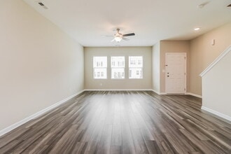 545 Landing View Dr in Wendell, NC - Building Photo - Building Photo