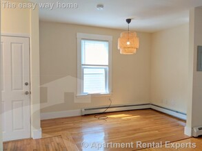 397 Washington St in Somerville, MA - Building Photo - Building Photo