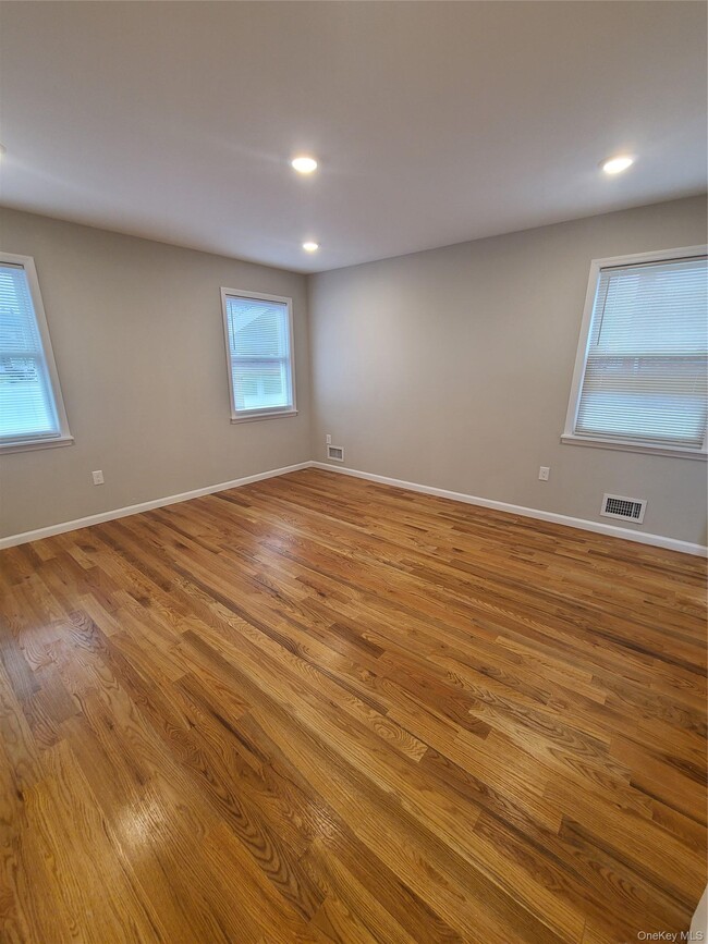 192-23 116th Rd in Queens, NY - Building Photo - Building Photo