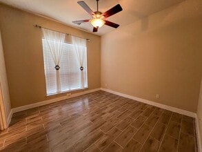 121 Whitley Dr in Austin, TX - Building Photo - Building Photo