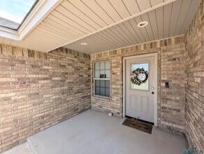 2425 Flagstone Dr in Clovis, NM - Building Photo - Building Photo