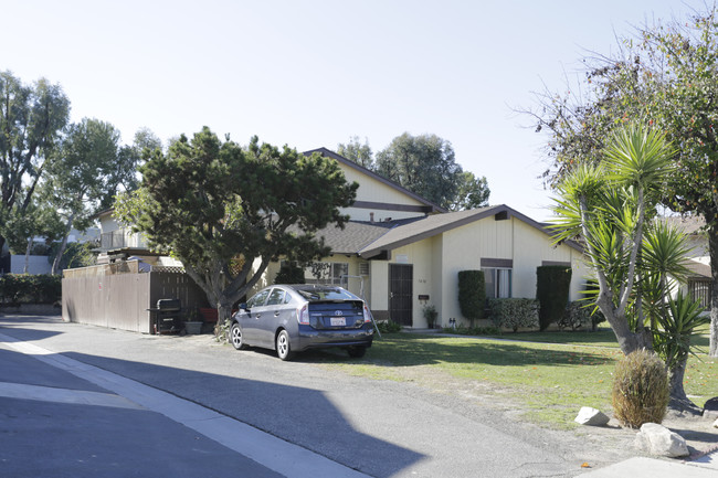 7430 Carrie Ln in Stanton, CA - Foto de edificio - Building Photo