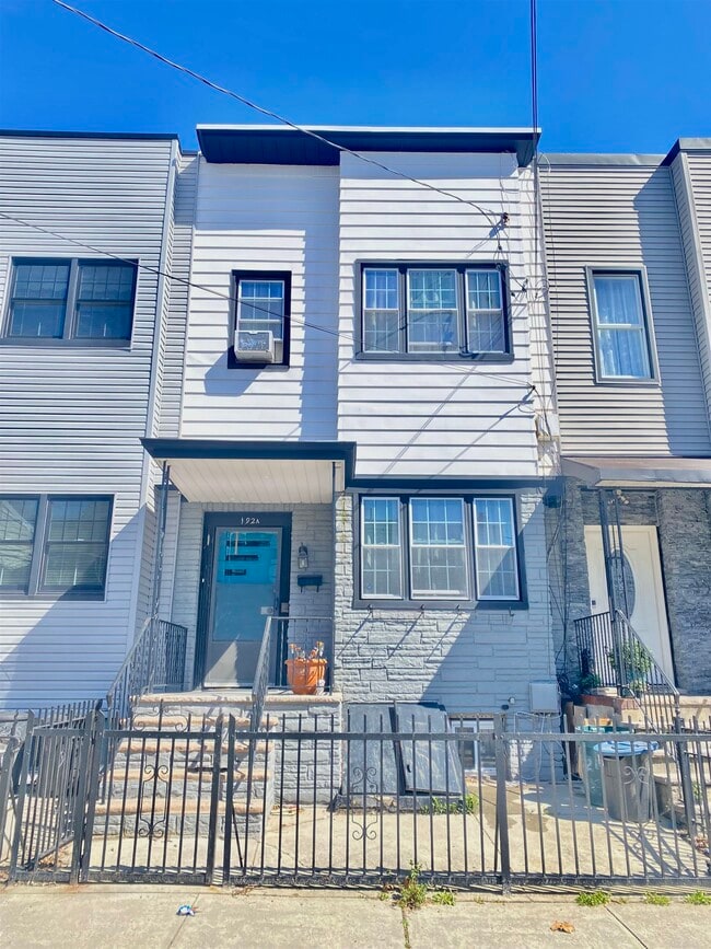 property at 192A Bowers St