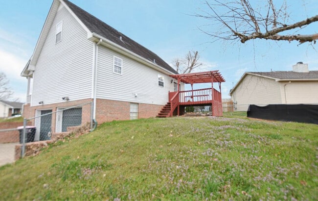property at 2021 Windmeade Dr