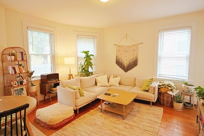 property at 8 Perry St