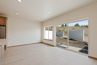 3572 Blaze Lp in Post Falls, ID - Foto de edificio - Building Photo