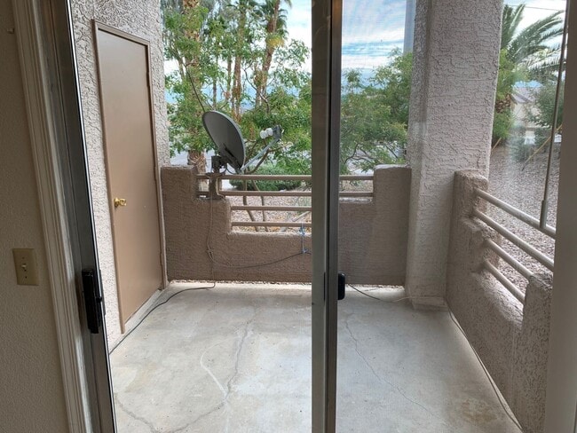 6851 Tamarus St in Las Vegas, NV - Building Photo - Building Photo