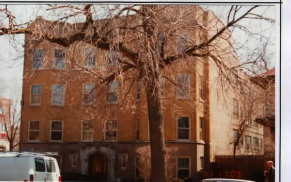 Greenview Manor in Chicago, IL - Building Photo