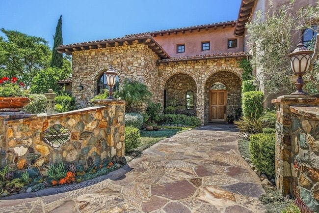 property at 19557 Fortuna Del Este