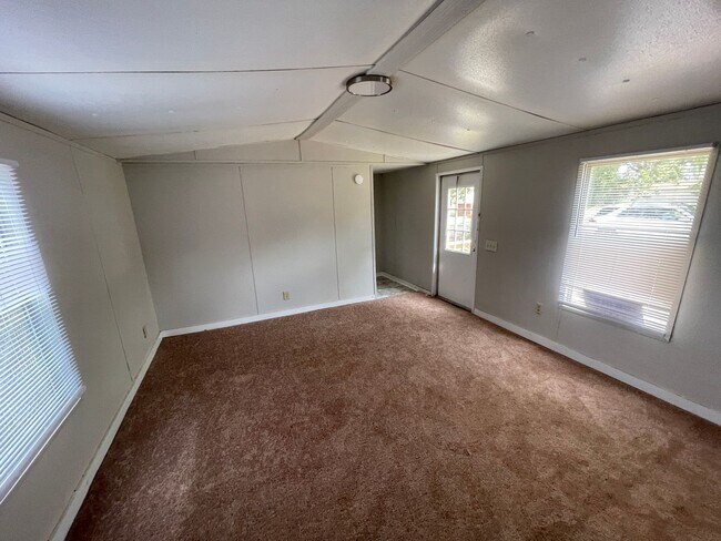 2242 N Main St-Unit -B in Tarboro, NC - Building Photo - Building Photo