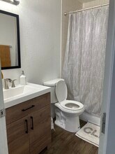 1740 Muldoon Cir in Anchorage, AK - Building Photo - Building Photo