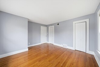 18335 Sherman St in Lansing, IL - Building Photo - Building Photo