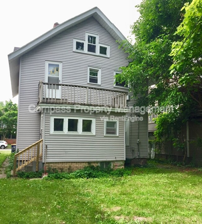 1243 Sherman St SE in Grand Rapids, MI - Building Photo - Building Photo