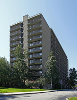 Carnegie Tower at Fairfax Apartments