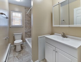 42 West in Merchantville, NJ - Building Photo - Building Photo