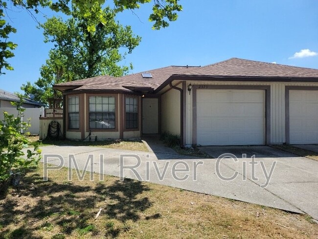2379 Pacific Silver Dr in Jacksonville, FL - Building Photo - Building Photo