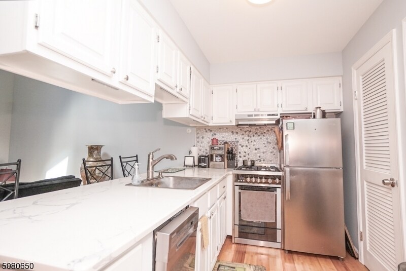 2 Davos Dr-Unit -8 in Vernon, NJ - Building Photo