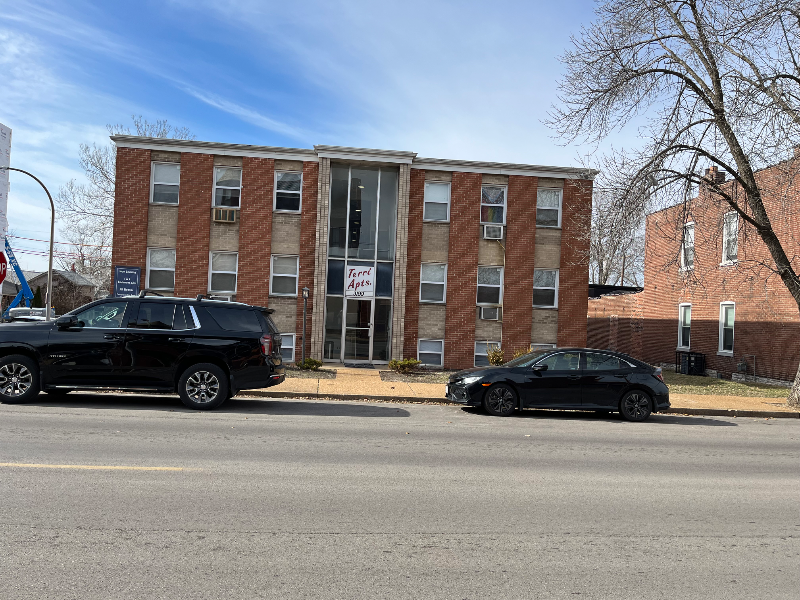 3199 Morgan Ford Rd-Unit -10 in St. Louis, MO - Building Photo