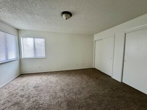 1327 Pacheco Rd-Unit -A in Bakersfield, CA - Building Photo - Building Photo