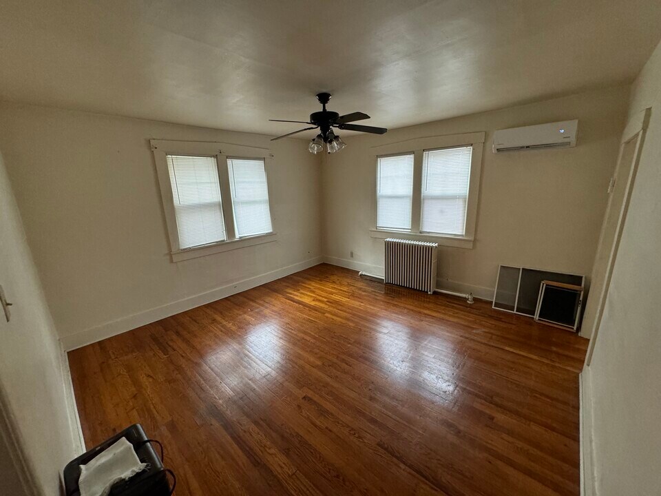 208 N Adams St, Unit B in Marion, IN - Building Photo