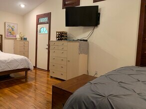 905 Prospect Ave, Unit B in Austin, TX - Building Photo - Building Photo