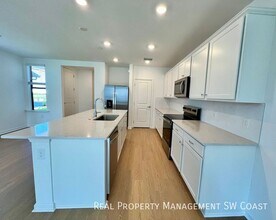 27851 Solis Grande Dr in Bonita Springs, FL - Building Photo - Building Photo