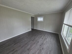 3825 Kenard Ct in Columbus, OH - Building Photo - Building Photo