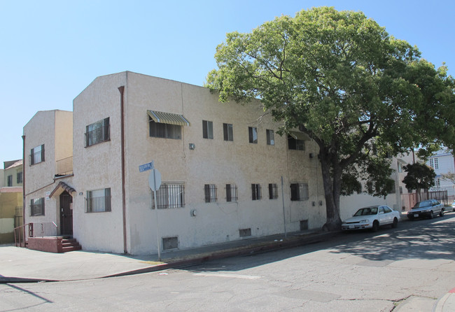 1046 W Martin Luther King Jr Blvd. in Los Angeles, CA - Building Photo - Building Photo