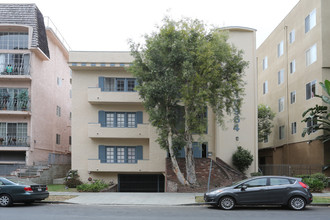 10964 Wellworth Ave in Los Angeles, CA - Building Photo - Building Photo