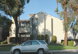 2026 Klamath Ave in Santa Clara, CA - Building Photo - Building Photo