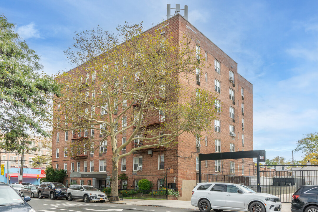 2020 Avenue V in Brooklyn, NY - Foto de edificio