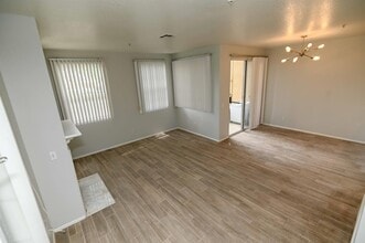 146 Gallery Wy in Tustin, CA - Building Photo - Building Photo