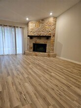 41 Oaks Pl in Lago Vista, TX - Building Photo - Building Photo
