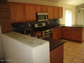 10385 E Ravenswood St in Tucson, AZ - Building Photo - Building Photo