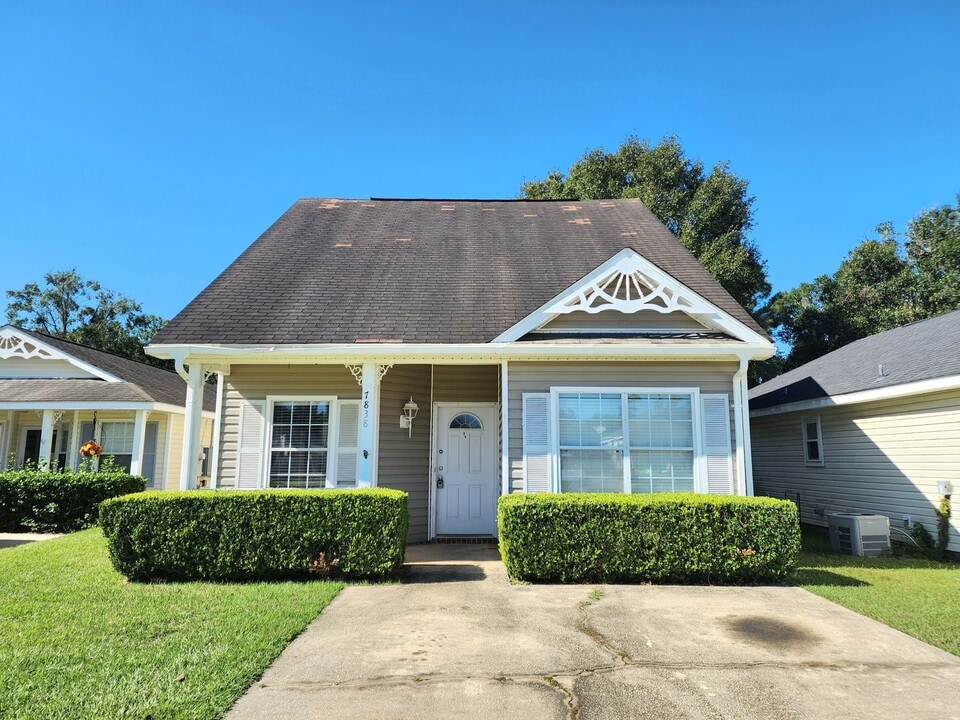 7838 Audubon Dr in Foley, AL - Building Photo