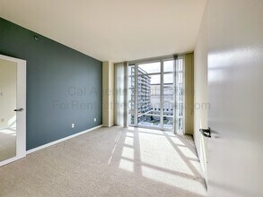 1 Lakeside Dr in Oakland, CA - Building Photo - Building Photo