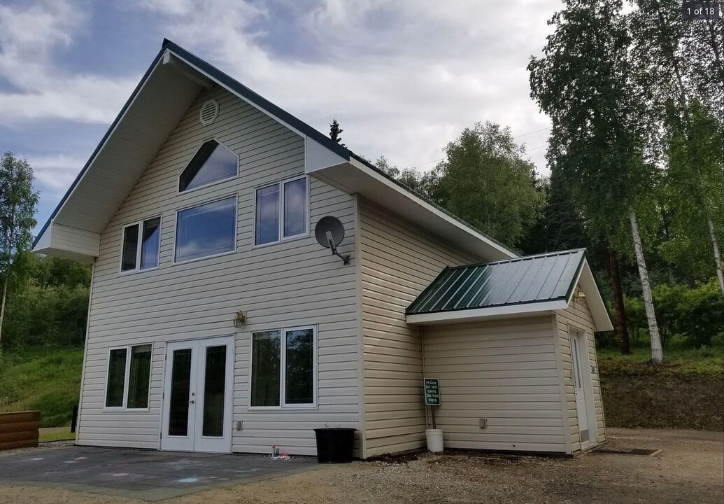 783 Foxview Rd in Fairbanks, AK - Building Photo