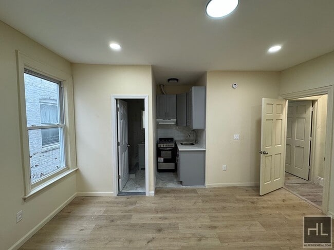 25-20-25-99 99th St in Queens, NY - Building Photo - Building Photo