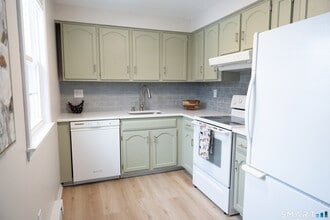 85 N Main St in East Hampton, CT - Building Photo - Building Photo