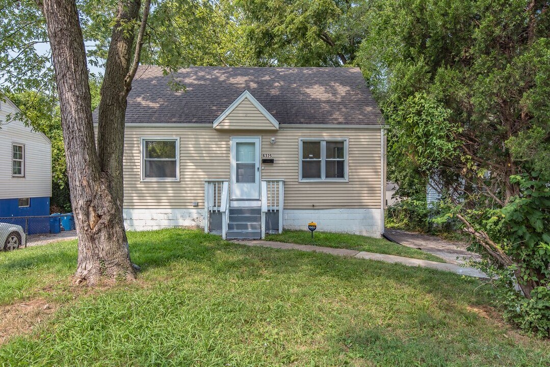 6325 Jefferson Ave in Berkeley, MO - Building Photo