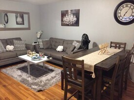 800 Hyde Park Ave, Unit 22 in Boston, MA - Building Photo